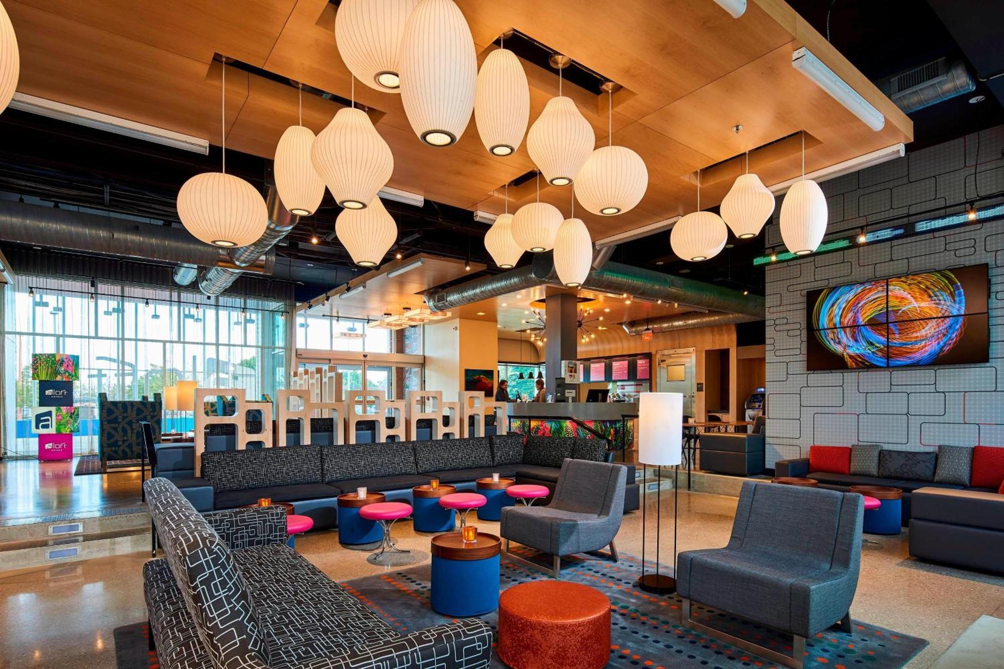 Aloft Cleveland Airport Hotel North Olmsted Exterior foto